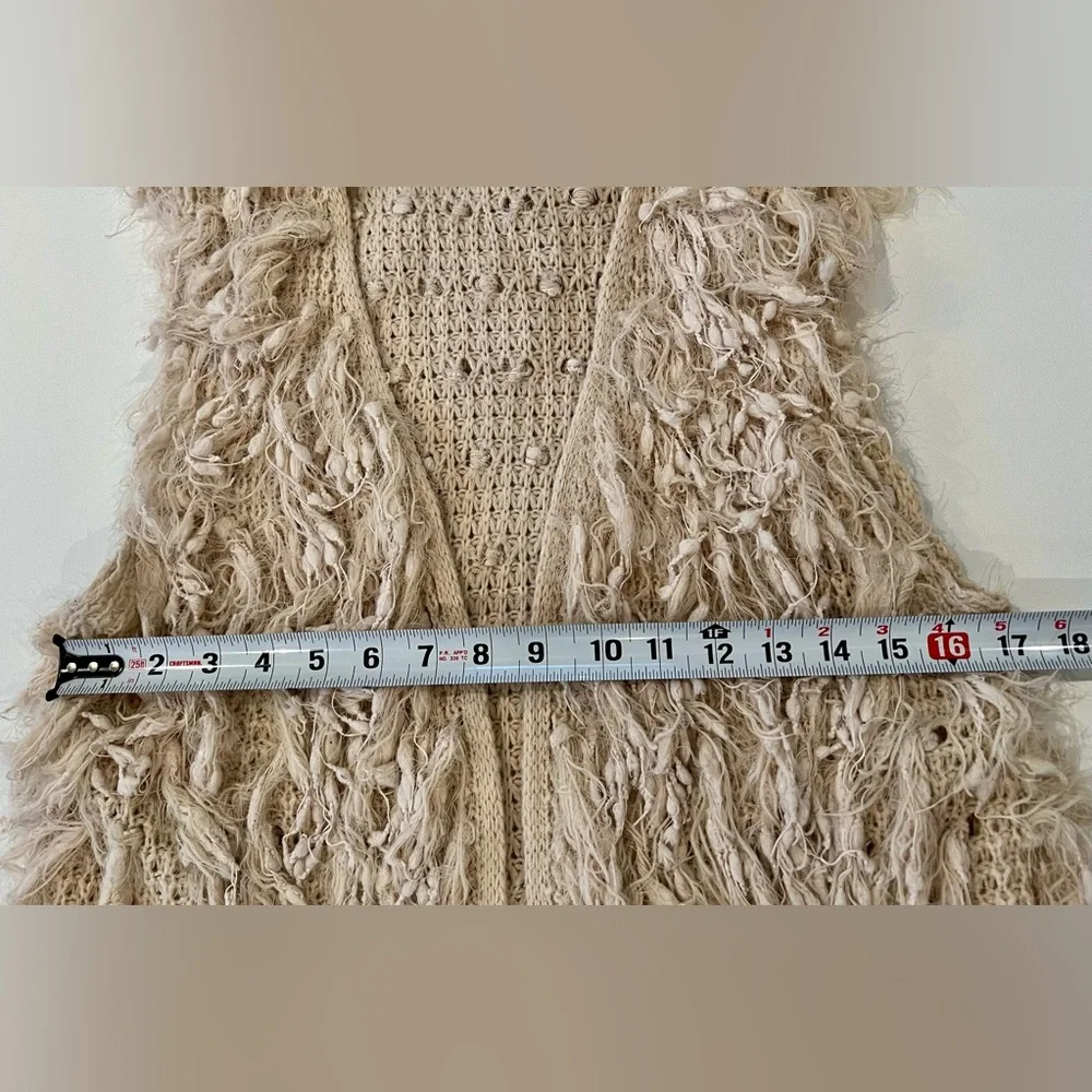 Altar’d State 70’s Style Yarn Vest Boho Cowgirl Shaggy Beige Cream Medium - Picture 8 of 13